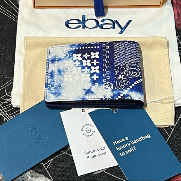 Louis Vuitton x Virgil Abloh Bleached Blue Bandana Monogram Slender Men’s Wallet - Picture 5 of 14